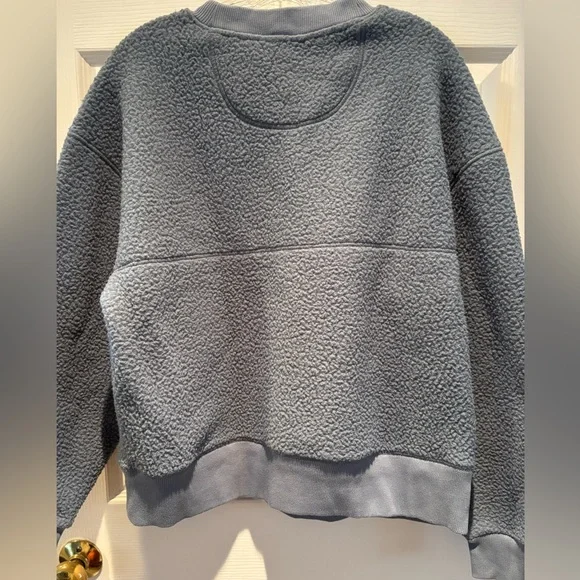 Everlane The ReNew Teddy Oversized Crew Blue Base - Size M - Picture 3 of 6